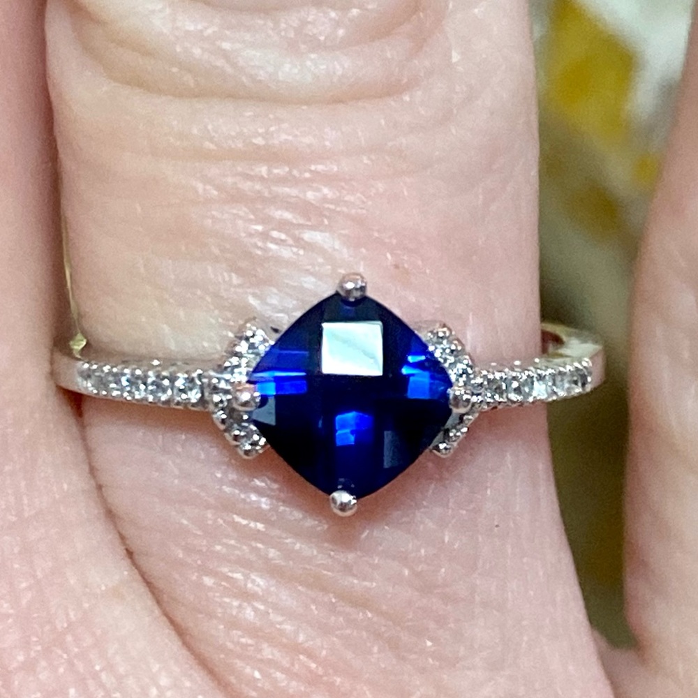 Solid 10k White Gold 1 Carat Cushion Cut Dainty Blue Sapphire Diamond Halo Ring